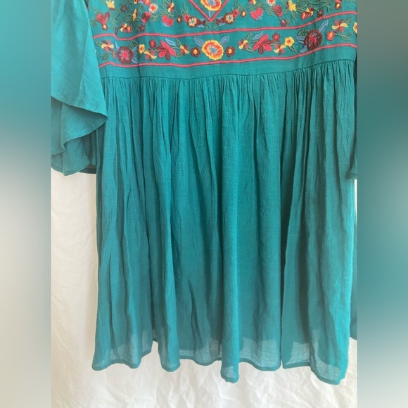 Umgee Boho Bliss Mandy and Ally Embroirdered Bell Sleeve
Dress Size Medium - Picture 9 of 16